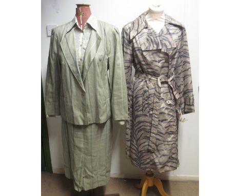 Collection of vintage clothing to include; a 1970's cotton blouse with floral pattern by London Pride Knightsbridge, a cotton