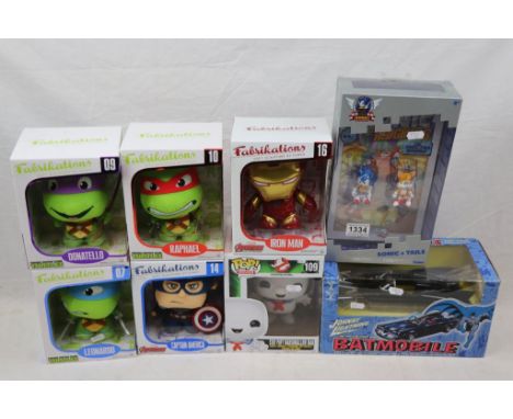 Collection of eight boxed TV &amp; gaming related models/figures to include Tomy sonic the Hedgehog Sonic &amp; Tales, Jonny 