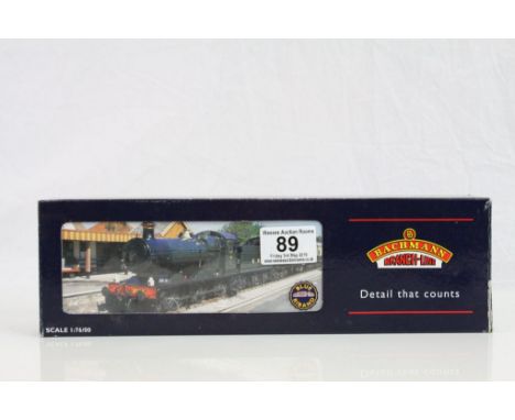 Boxed Bachmann OO gauge Blue Riband 32302 2251 Collett BR Lined green l/crest