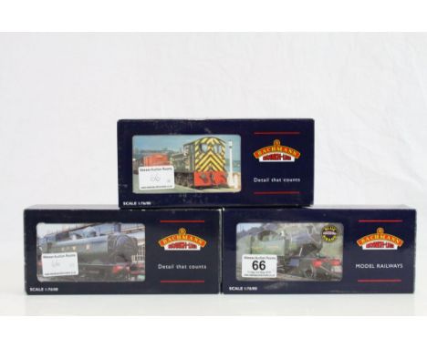Three boxed Bachmann OO gauge locomotives to include 32135Z 4574 Tank 5553 BR lined green l/crest, 32200 8750 Pannier Tank 96