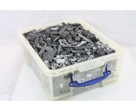 Lego - Approx 5kg Assorted grey bricks and components including Star Wars, Harry Potter, Castle and more. In overall very goo