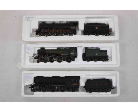 Three Bachmann OO gauge locomotives to include 4-6-0 The Green Knight 75029, 4-6-0 61354 BR in black and V2 2-6-0 3650 LNER