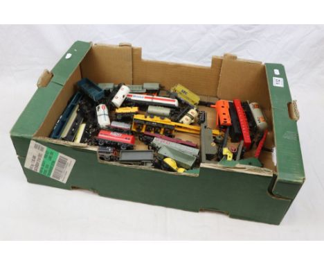 Collection of approximately 35 OO gauge items of rolling stock to include Lima, Triang, Hornby etc