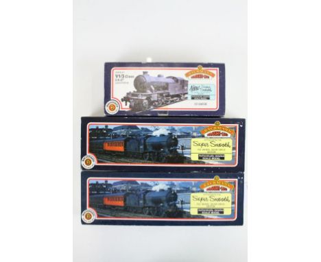 Three boxed Bachmann locomotives to include 31601 V1 67601 BR black, 31852A J39 64970 BR late crest and 31851 J39 64964 BR ea