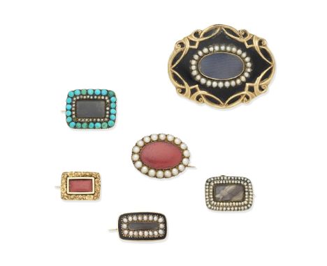 SIX MOURNING BROOCHES, 19TH CENTURY1st: The glazed compartment within a seed pearl surround, on a black enamel ground, the re