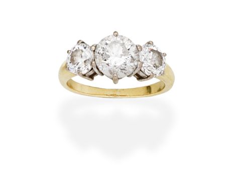 DIAMOND THREE-STONE RINGSet with brilliant-cut diamonds, diamonds approx. 3.70cts total,  ring size approx. PFor further info