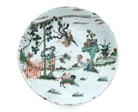 Famille verte saucer style charger Chinese, Kangxi (1662-1722) decorated with a running kylin and a flying phoenix set agains