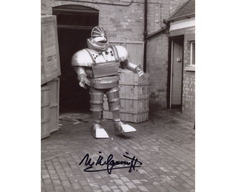 Doctor Who and the Cybermen 8x10 photo signed by actor Michael Kilgarriff. Good condition. All autographs come with a Certifi