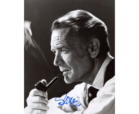 John Mills, superb signed 8x10 portrait photo. Good condition. All autographs come with a Certificate of Authenticity. We com