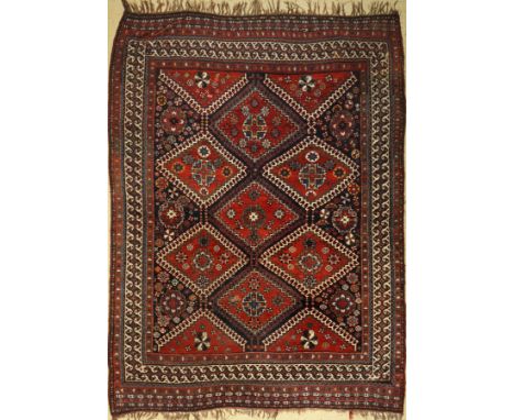 Ghaschgai alt,   Persien, um 1940, Wolle auf Wolle, ca. 285 x 215 cm, EHZ: 3, (Trittfalten)Ghashgai old, Persia, around 1940,