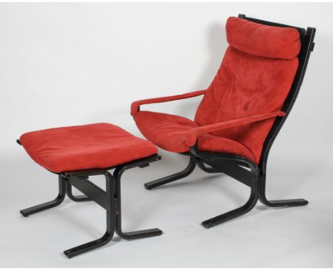 Ingmar Relling for Ekornes, SIesta chair, 20th century vintage Norwegian lounge chair having an ebonised frame with red faux 