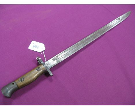 A WWI Period 1907 Pattern British Bayonet, 43cm blade stamped 'Sanders' with date and Royal Cyper, missing scabbard.