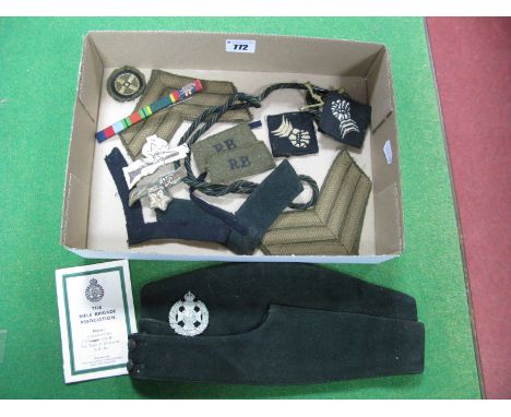 WWII Era Rifle Brigade Interest, including green forage cap and badge, markmanship badge, cloth badges, medal ribbon and asso