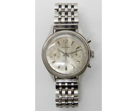 A STAINLESS STEEL WALTHAM CHRONOGRAPH WRISTWATCH with silver colour chevron numerals, and two subsidiary dials, diameter 3.6c