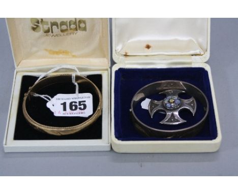 A SILVER BRACELET, silver marquiste Set brooch and a 9ct bangle, approximate weight 13.2 grams