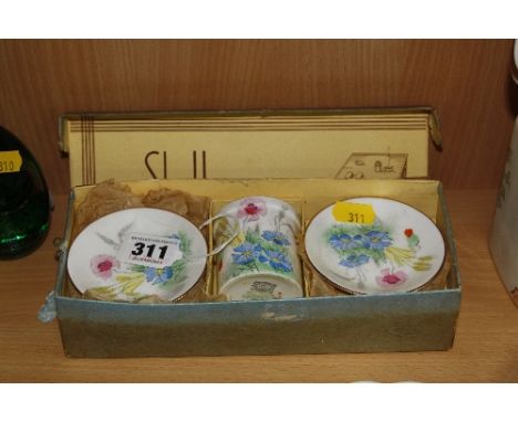 A BOXED SHELLEY SMOKER'S TABLE SET, for card or dinner table and a crested ware trinket 'Forward Dunoon'