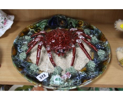 A MAJOLICA STYLE CERAMIC 'CRAB' WALL PLAQUE
