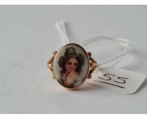 A painted portrait ring in rose gold - size I - 2.5gms