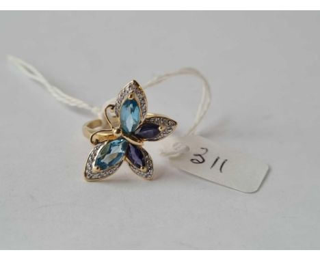 An attractive aquamarine &amp; diamond butterfly ring in 9ct - size N - 3.6gms 