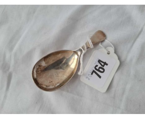 A plain op pattern caddy spoon London 1930 