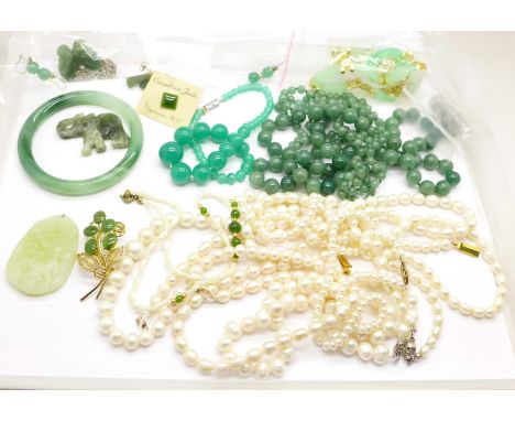 Green bead and pearl jewellery 