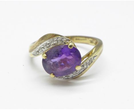 A 9ct gold, amethyst and diamond ring, 2.5g, M 