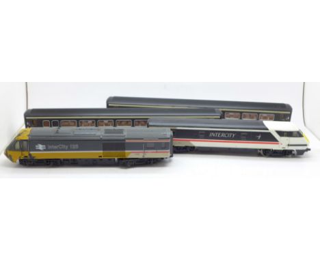 A Hornby Inter-City 125 model railway engine with five carriages 