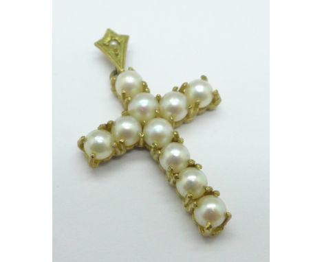 A 9ct gold and pearl cross pendant, 4.4g 