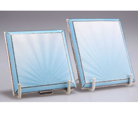 A GEORGE VI SILVER AND ENAMEL COMPACT, by Asprey &amp; Co Ltd, Birmingham 1941; together with A CIGARETTE CASE EN SUITE. (2) 