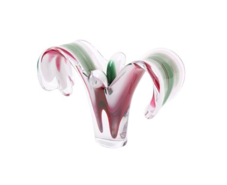 Flygsfors Coquille Sweden mid-century glass vase, designed by Paul Kedelv. Signed to the base. H15.5cm