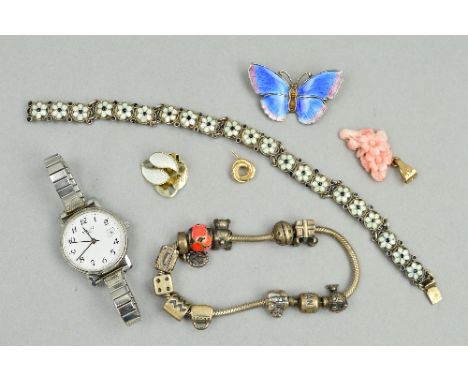 A MIXED LOT OF JEWELLERY, to include Pandora charm bracelet, a pair of Norwegian David Andersen white enamel leaf ear clips, 