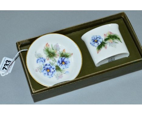 A BOXED ROYAL WORCESTER 'FLORENA' TRINKET SET
