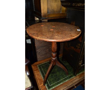 A GEORGIAN OAK CIRCULAR TOPPED TRIPOD TABLE