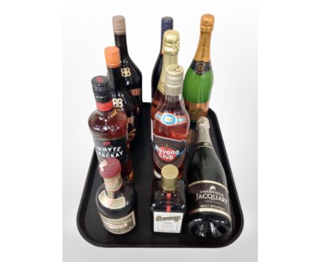Several bottles of alcohol including Whyte & Mackay blended scotch whisky, Bailey's, Drambuie, Cointreau etc 
