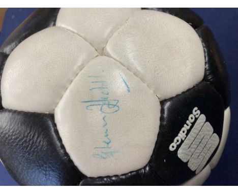 COLLECTABLES Tottenham Hotspur 1980-81 season signed football including Glen Hoddle, Ossie Ardlies, Steve Perryman, Steve Arc