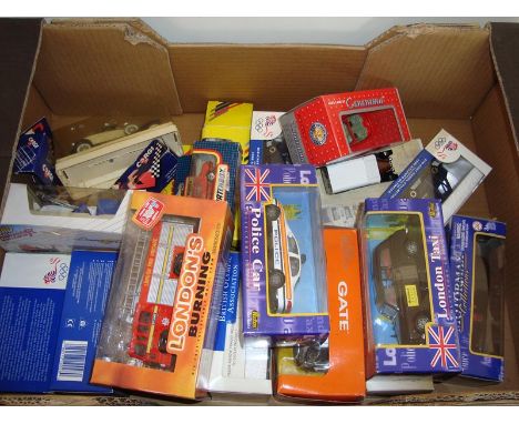 A tray of mixed diecast to include a London's Burning Fire Engine - VG-E in G-VG boxes (15)