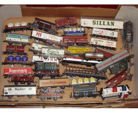 A tray of unboxed HO wagons by Fleischmann, Lima and others - F-G (Q)