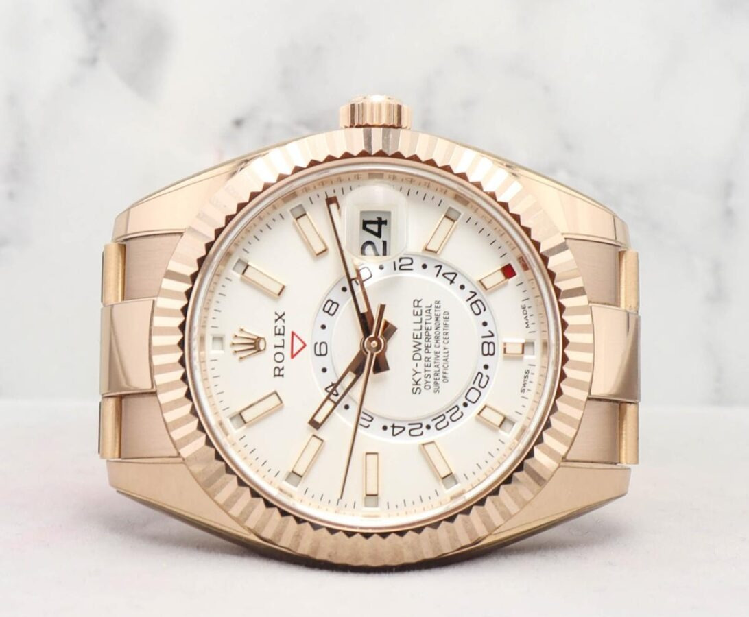 2022 LNIB Rolex Sky Dweller Oyster 326935