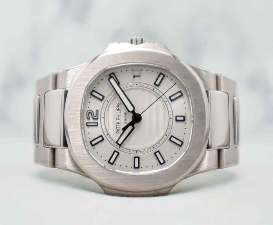 2010 Mint Patek Philippe Nautilus Bracelet 7011/1G-001