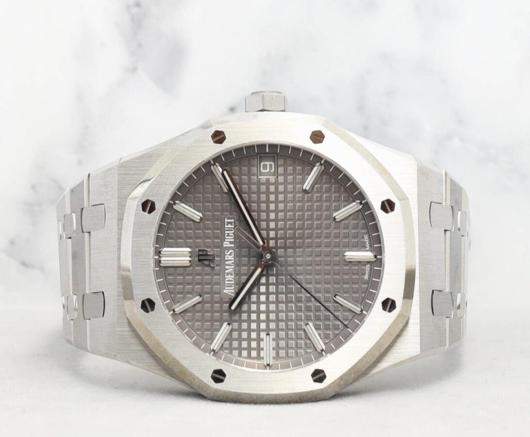 2021 Mint Audemars Piguet Royal Oak Bracelet 15500ST.OO.1220ST.02