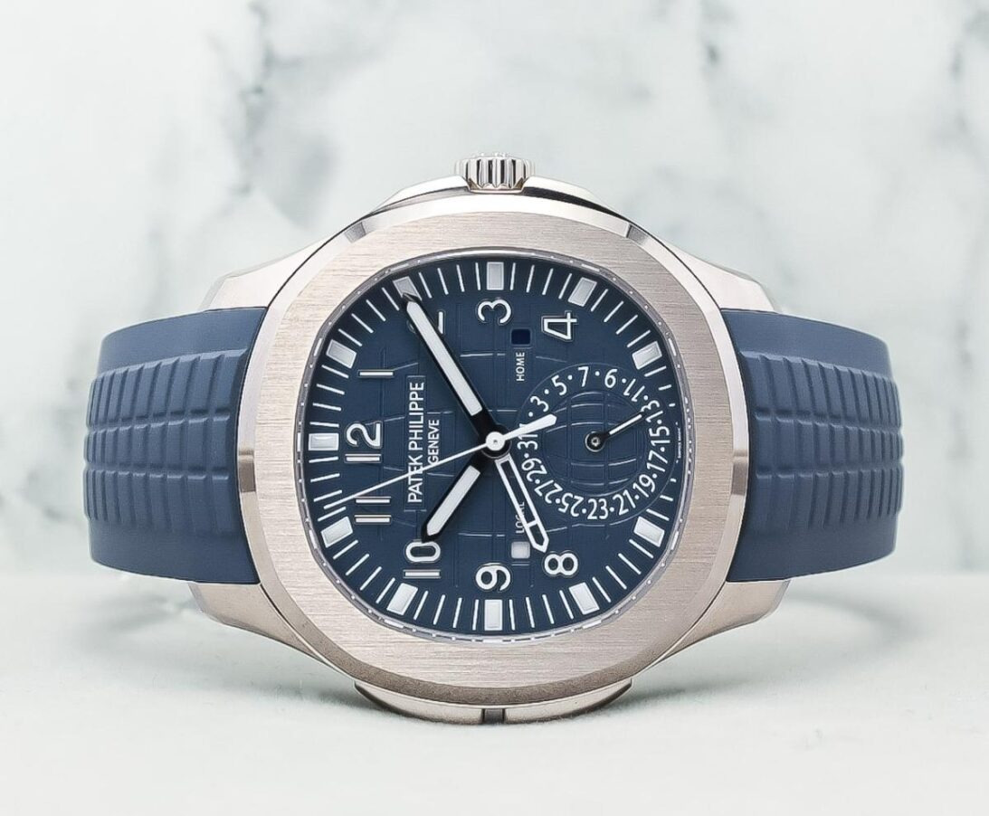 2025 LNIB Patek Philippe Aquanaut Strap 5164G-001