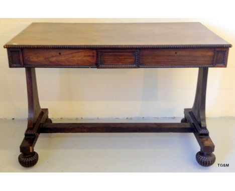 A walnut sofa table h74 x l108 x d64