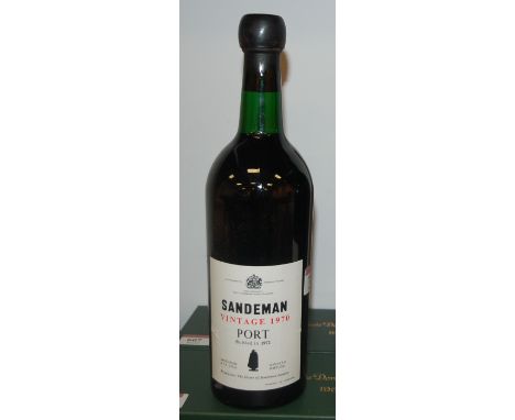 Sandeman vintage port, 1970, one bottle Condition Report / Extra Information No apparent faults.
Upper shoulder.
