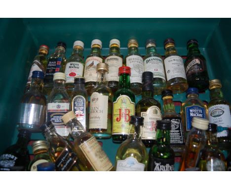 A quantity of scotch whisky miniatures, to include; single malts and blends, JMB, Bell's, Glen Grant, Tamdhu etc (approx 70)