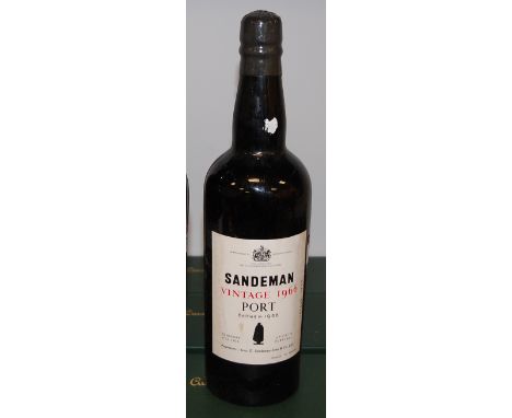 Sandeman vintage port, 1966, one bottle Condition Report / Extra Information No apparent faults.
Upper shoulder.
