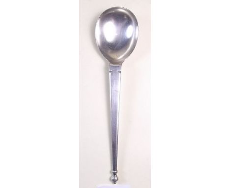 A silver Arts and Crafts serving spoon - London 1908, 52g by Josiah Williams &amp; Co