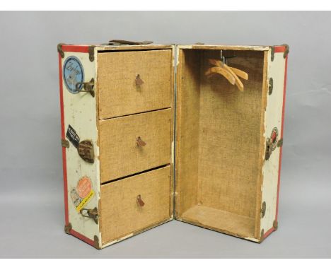 A child's novelty steamer trunk, 46.5cm