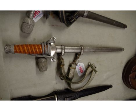 A World War II German Heer Army dagger, with hangers by WKC Solingen. 