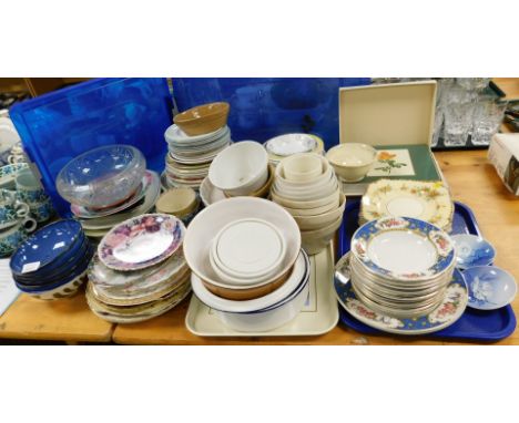 A quantity of plates and oven ware, to include a set of four modern Denby soup bowls, collectors plates, glass bowl, oven tur