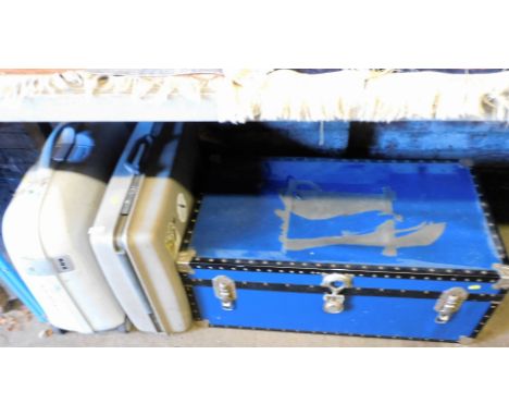 Various trunks and cases, to include two Samsonite heavy duty cases, and a blue trunk. (3)